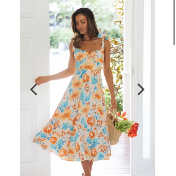 Dress - Picture 2 of 2